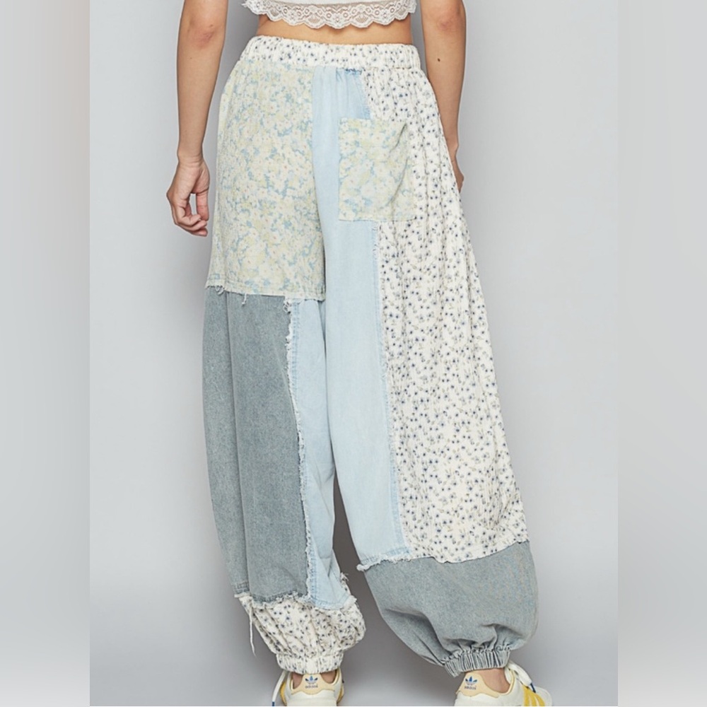 POL Floral Denim Joggers - Picture 4 of 5
